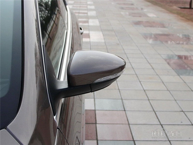2015款 2.0TSI 尊贵型