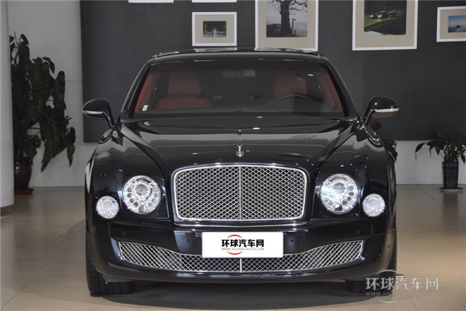 2014款 6.8T 手自一体 尊贵型