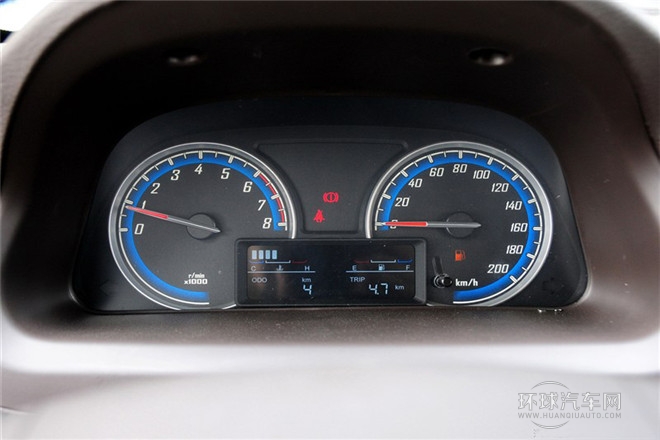 2014款 1.5L 手动舒适型 7座