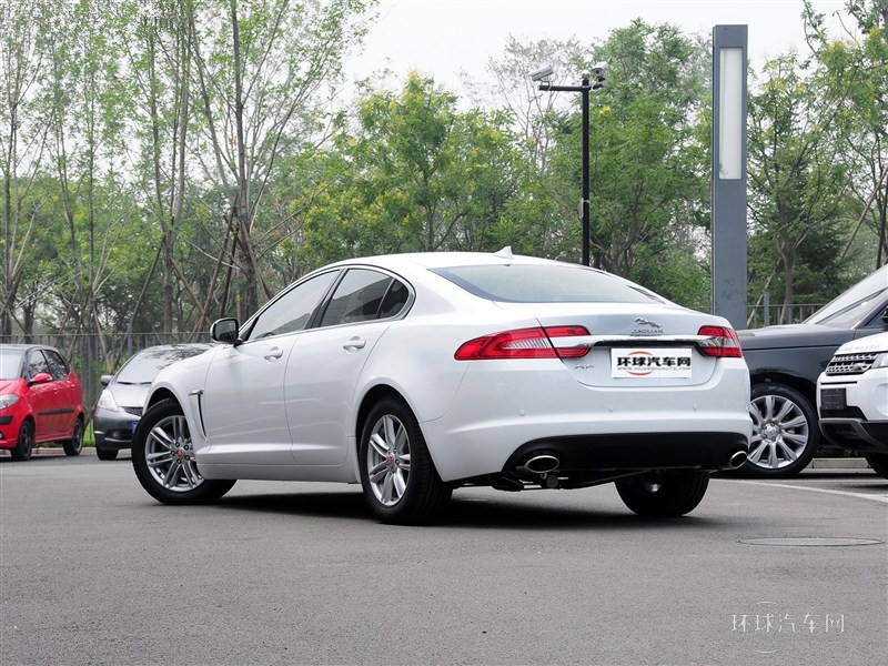 2015款XF 2.0T Sportbrake 风华版