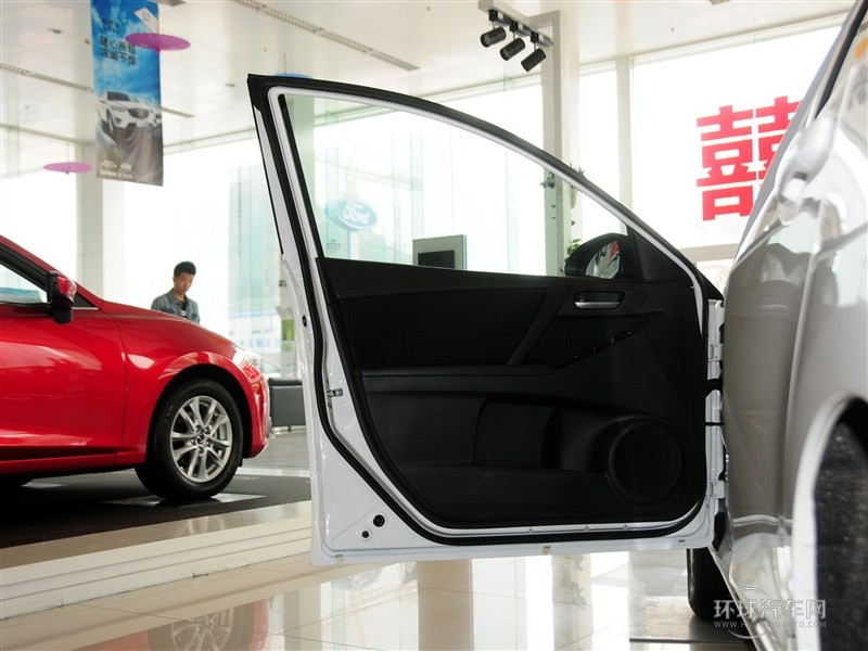 2015款 三厢 1.6L 自动精英型