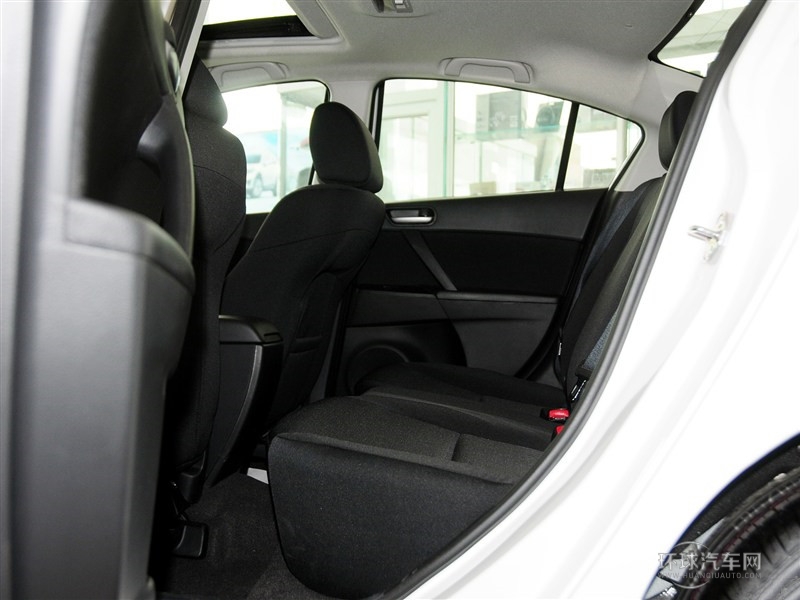 2015款 三厢 1.6L 自动精英型