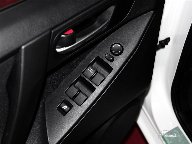 2015款 两厢 1.6AT精英型