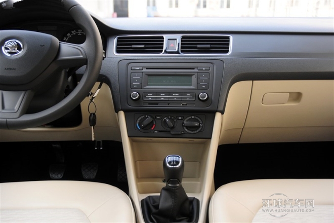 2015款 1.6L 手动智选型
