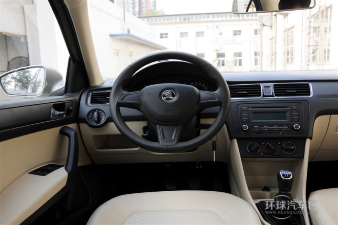 2015款 1.6L 手动智选型