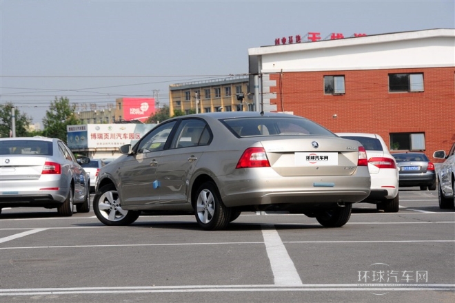 2015款 1.6L 手动智选型