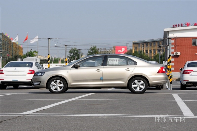 2015款 1.6L 手动智选型