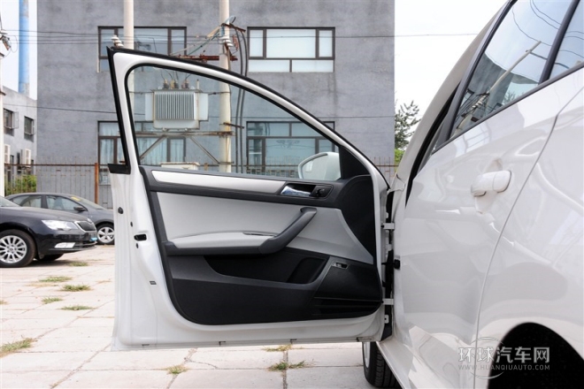 2015款 1.6L 手动优选型