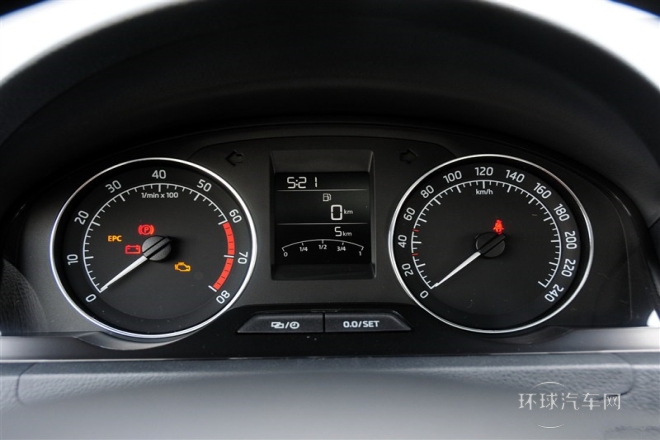 2015款 1.6L 手动优选型