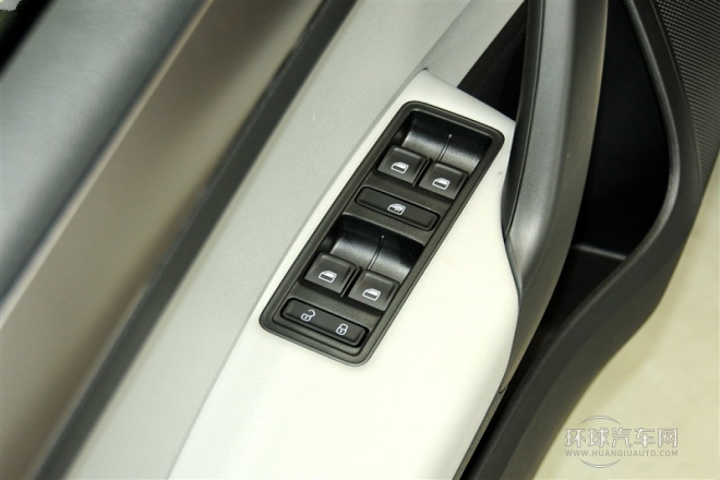 2015款 1.6L 自动优选型