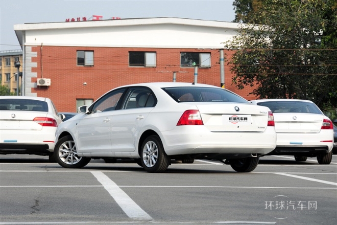 2015款 1.6L 自动优选型