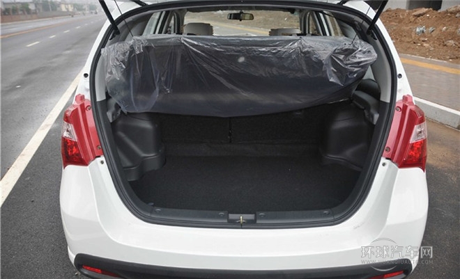 2014款 两厢 1.4L 手动梦想型