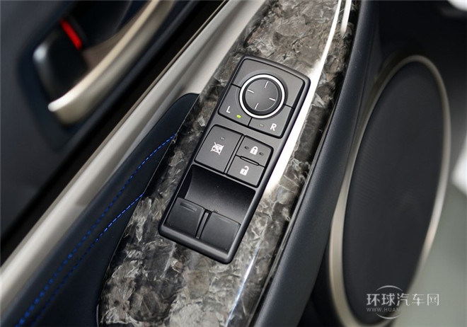 2015款 F 5.0L 碳纤维版