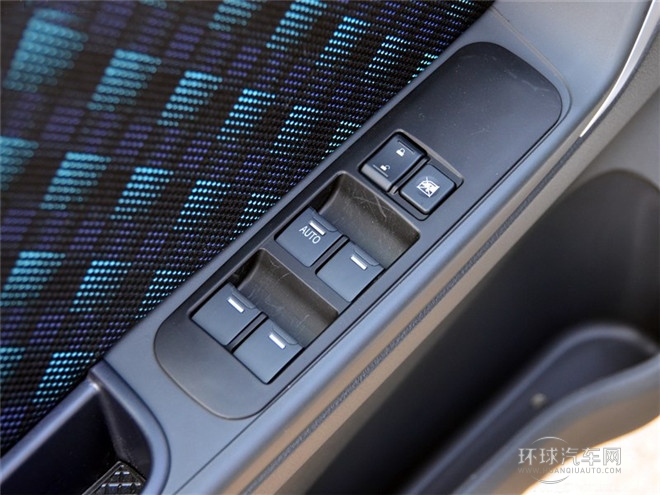 2014款 三厢 1.4L 手动理想型