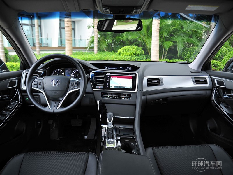 2015款 2.0L 尊贵版
