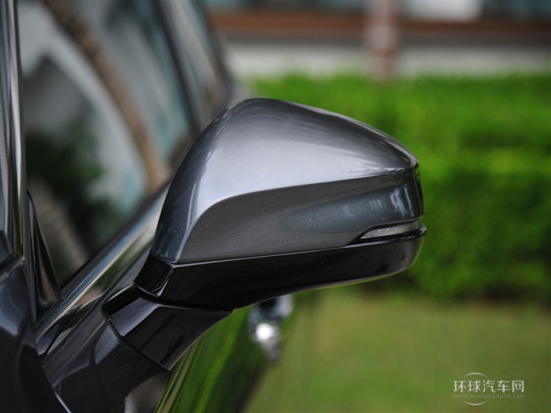 2015款 2.0L 尊贵版