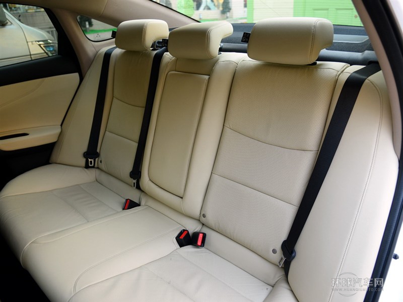 2015款 2.4L 尊贵版
