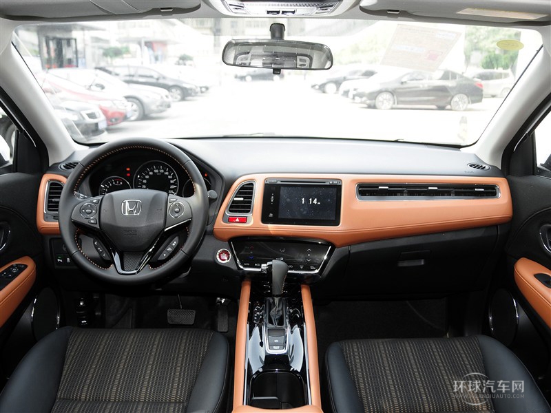 2015款 1.8L CVT两驱豪华型
