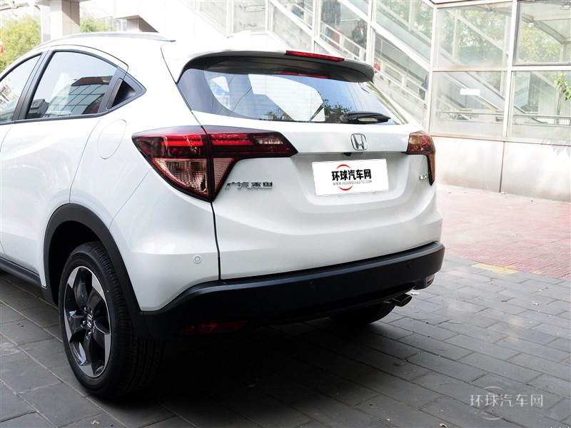 2015款 1.8L CVT两驱豪华型