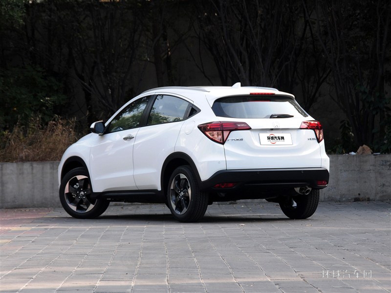 2015款 1.8L CVT两驱豪华型
