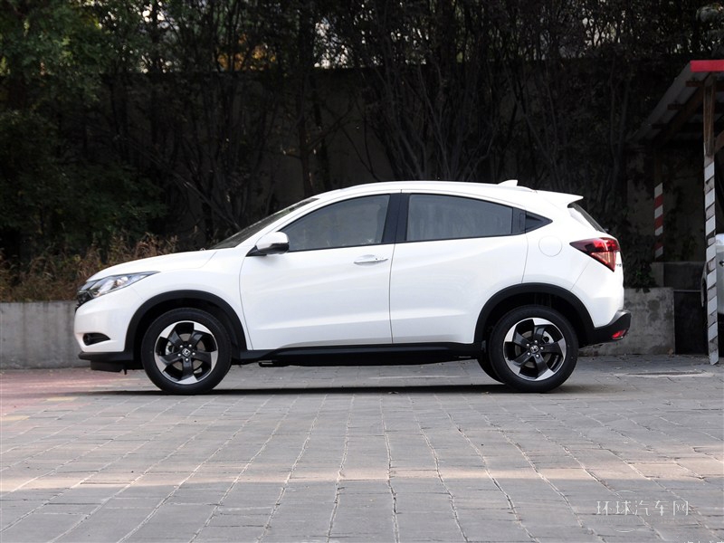 2015款 1.8L CVT两驱豪华型