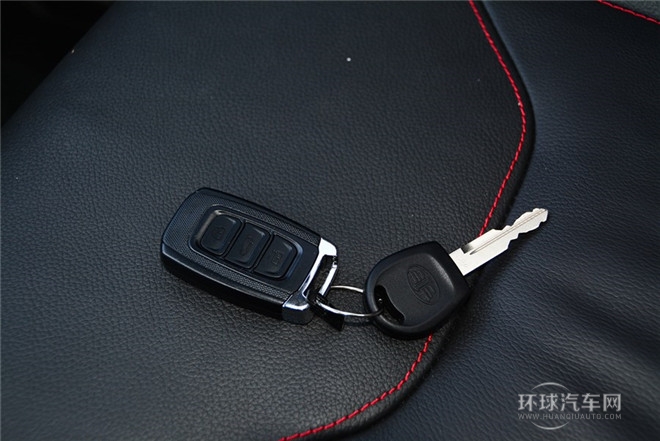 2014款 1.8L 自动尊贵型