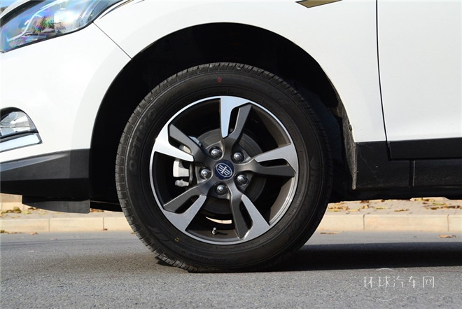 2014款 1.8L 自动尊贵型