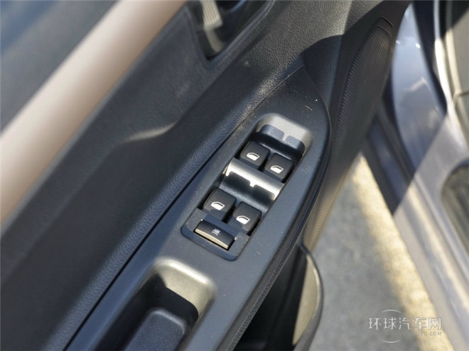 2014款 1.5L 手动精英型
