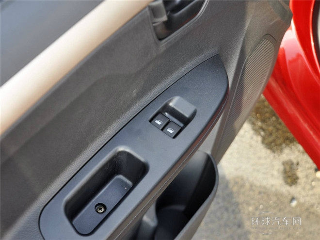 2014款 1.5L 手动标准型