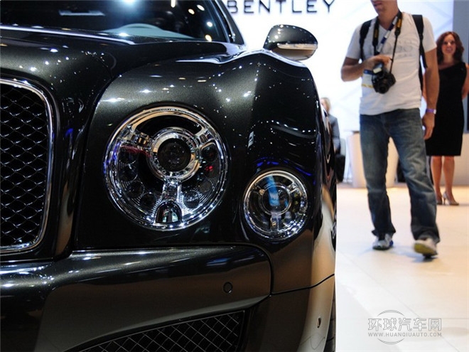 2015款 6.8T 标准版