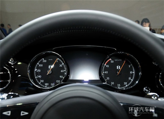 2015款 6.8T 极致版
