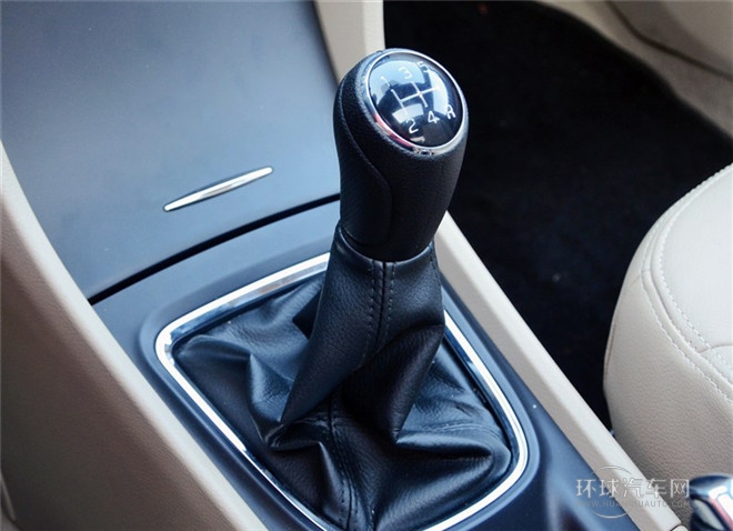 2015款 1.6L 手动乐享型