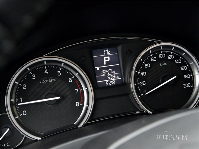2015款 1.6L 自动尊享型