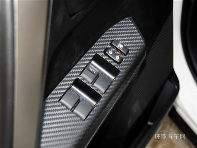 2015款 2.0L CVT两驱都市版