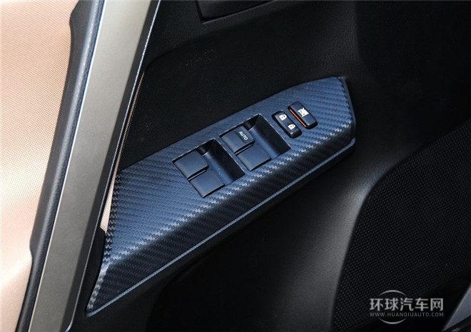 2015款 2.0L 手动两驱都市版
