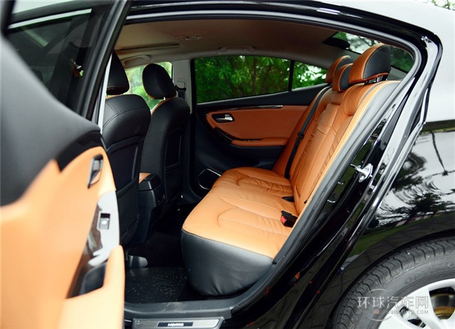 2015款 1.8L 自动豪华型