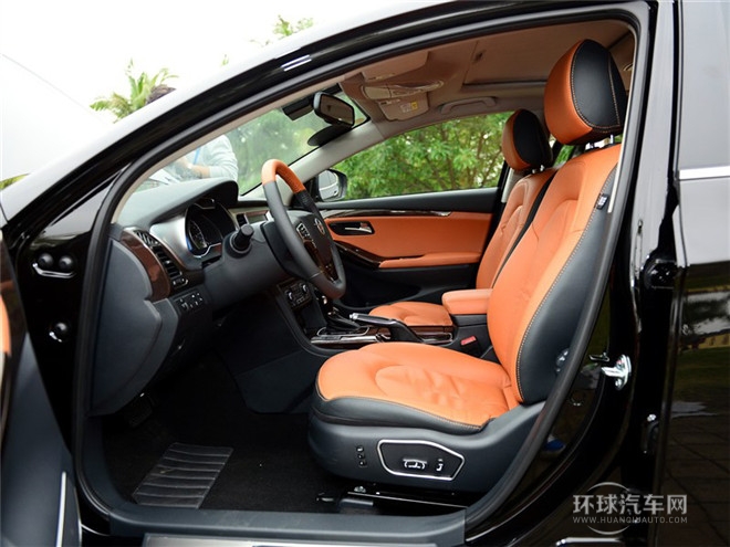 2015款 1.8L 自动豪华型
