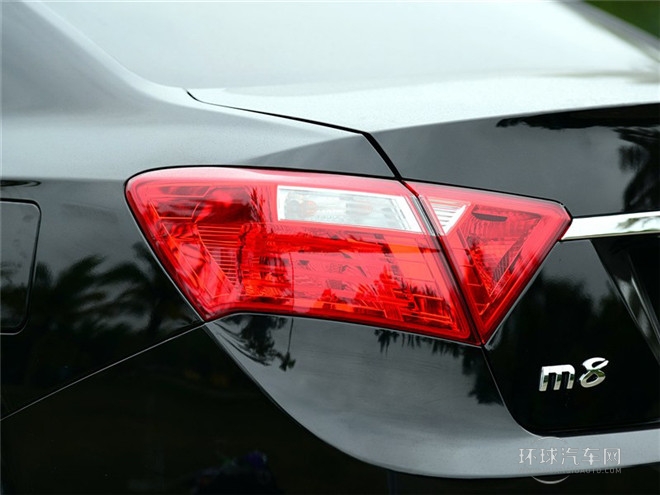 2015款 1.8L 自动豪华型