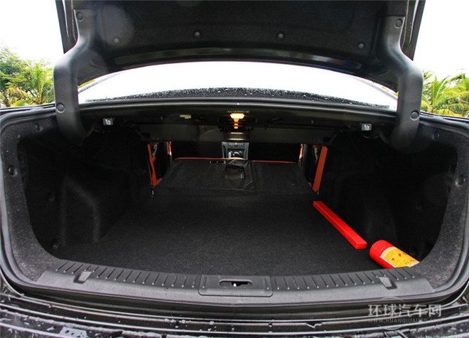 2015款 1.8L 自动舒适型