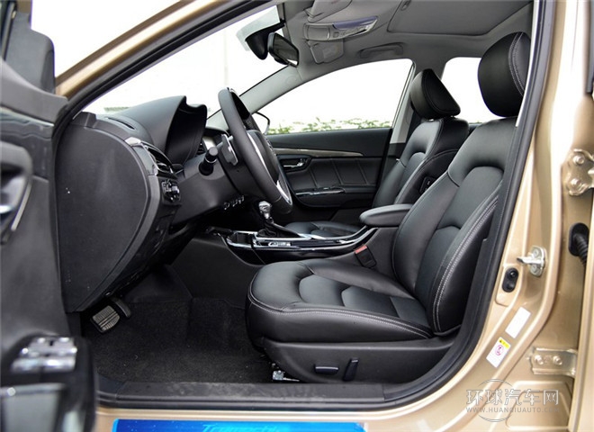 2015款 1.8T 自动尊贵型