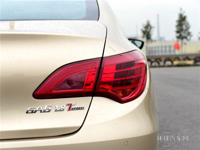 2015款 1.8T 自动尊贵型
