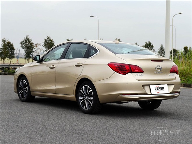 2015款 1.8T 自动尊贵型