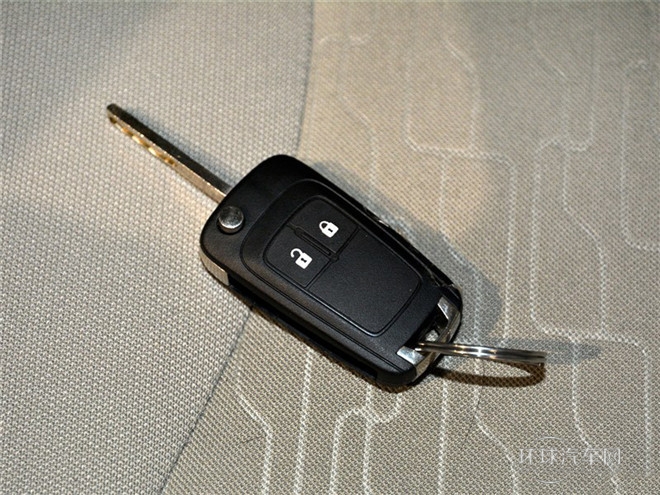 2015款 赛欧3 1.3L 手动理想版