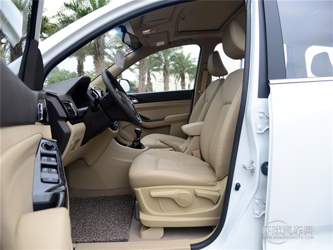 2015款 1.8L 手动豪华导航ESP版 7座