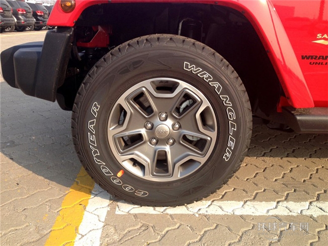 2015款 3.0L 四门版 Sahara