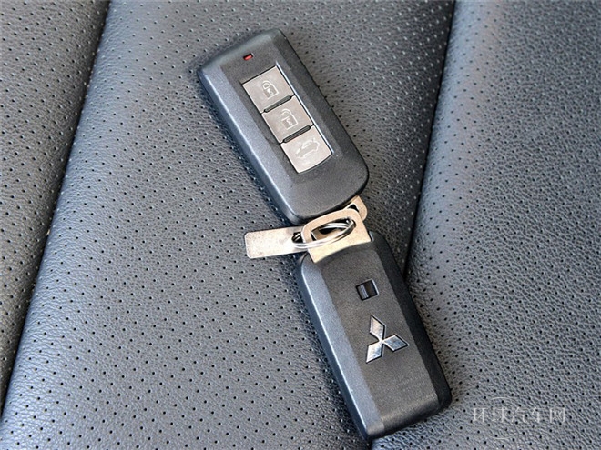 2015款 2.0L CVT旗舰型