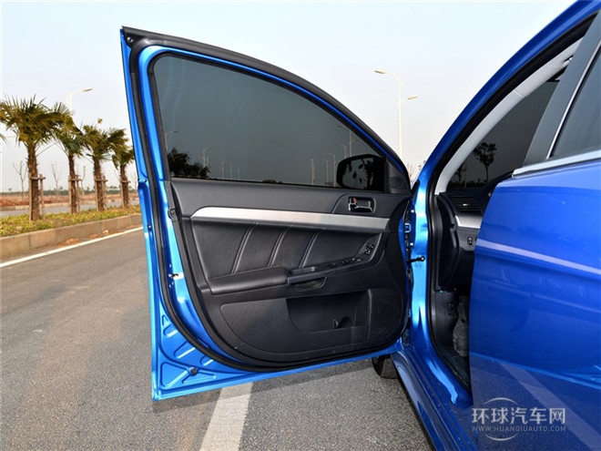 2015款 2.0L CVT旗舰型