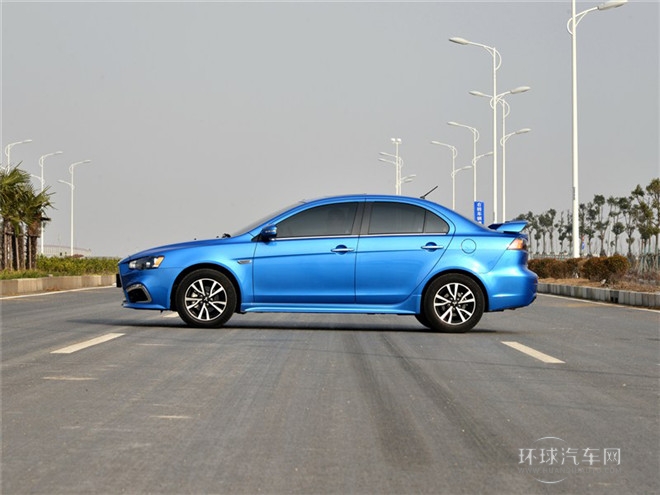 2015款 2.0L CVT旗舰型