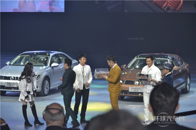 2015款 330TSI DSG豪华版