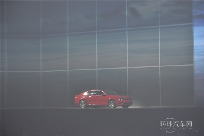 2015款 330TSI DSG舒适版